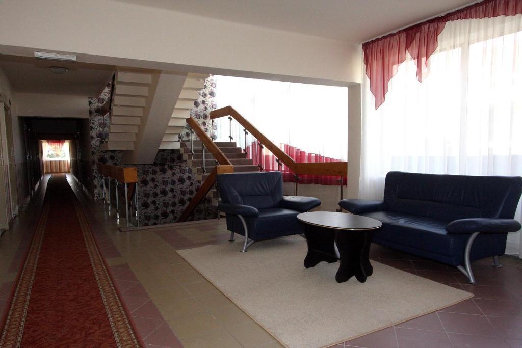 In Hotel Hajdúszoboszló Εξωτερικό φωτογραφία